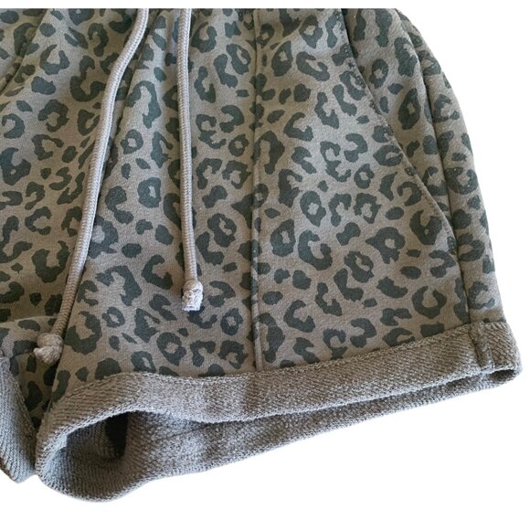 ABERCROMBIE & FITCH Black + Gray Cheetah Print Hi-Rise Waist Knit Shorts Size XS - Picture 5 of 8